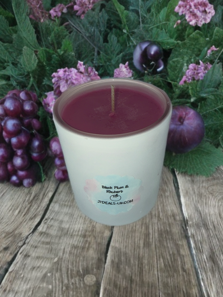 Black Plum & Rhubarb Scented Candle – Luxury Soy Wax Blend