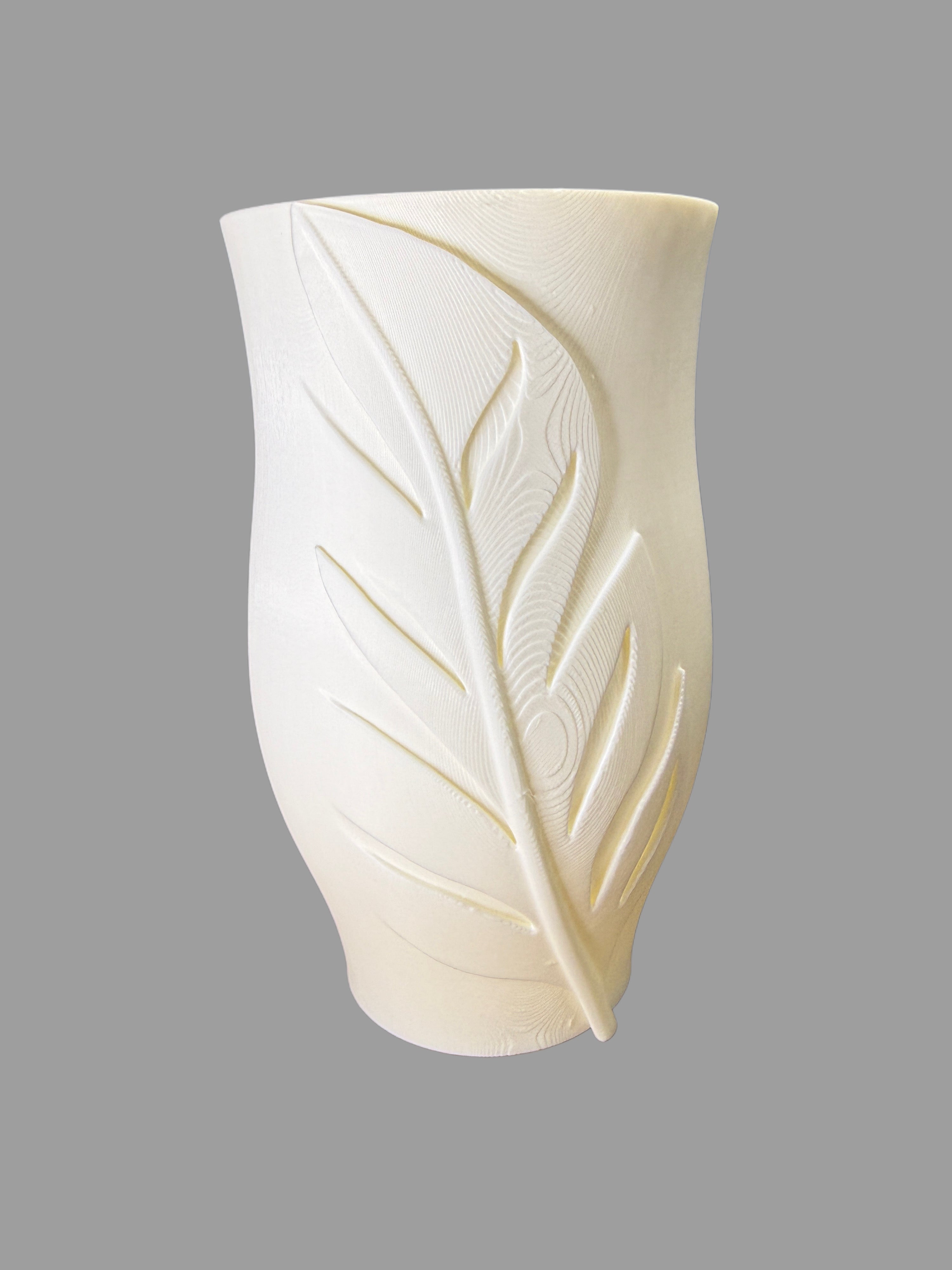 White Marble 3D Printed Vase – Elegant Leaf Design